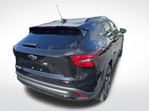 New 2026 Chevrolet Trax RS w/ Sunroof Package FWD image 6