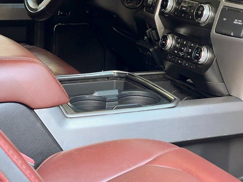 Used 2019 Ford F250 Platinum w/ Platinum Ultimate Package image 21