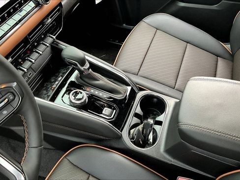 New 2026 GMC Canyon AT4 w/ AT4 Premium Package image 8