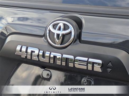 Used 2024 Toyota 4Runner TRD Off-Road Premium image 10
