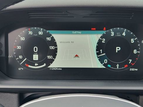 Used 2025 Land Rover Discovery S image 15