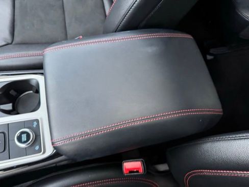 Certified 2022 Ford Explorer ST-Line w/ Class IV Trailer Tow Package image 21