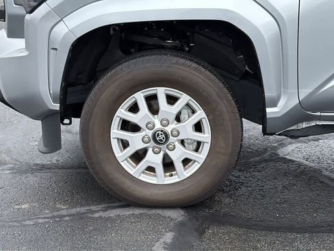 Used 2024 Toyota Tacoma SR5 image 9