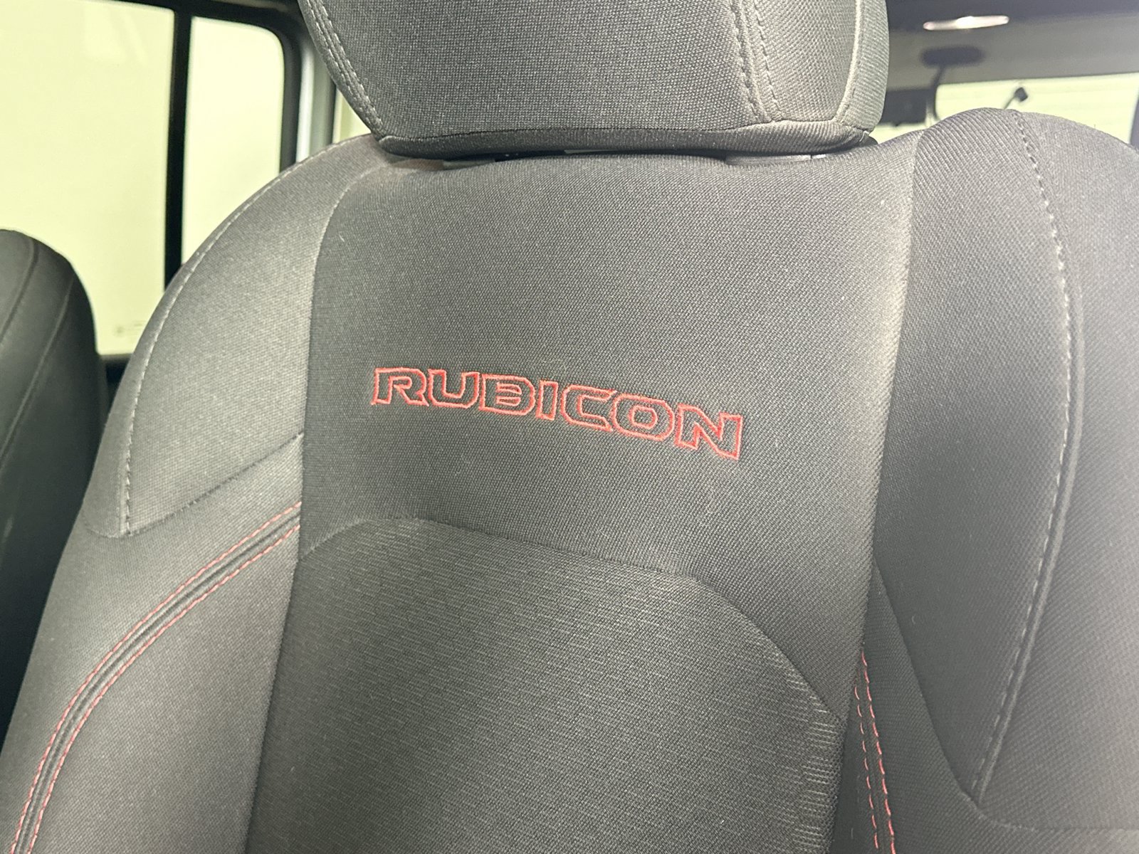 Used 2021 Jeep Wrangler Unlimited Rubicon AWD/4WD image 37