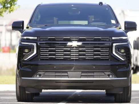 New 2026 Chevrolet Suburban High Country AWD/4WD image 34
