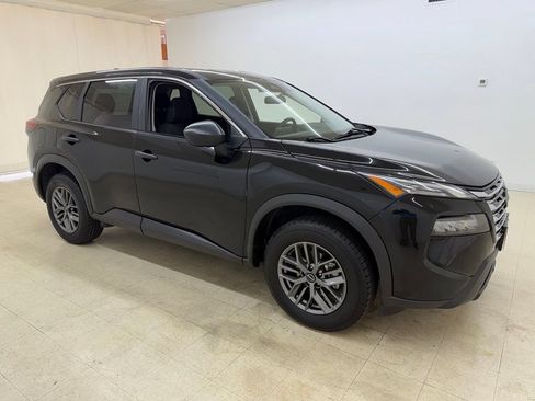 Used 2024 Nissan Rogue S FWD image 7