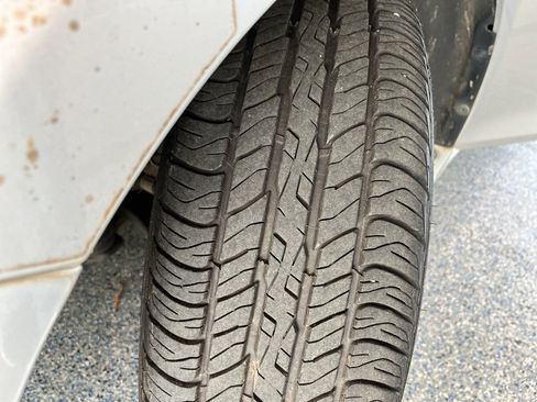 Used 2014 Toyota Camry LE image 27