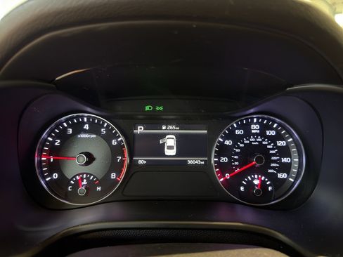 Used 2023 Kia Forte LXS w/ LXS Technology Package FWD image 10