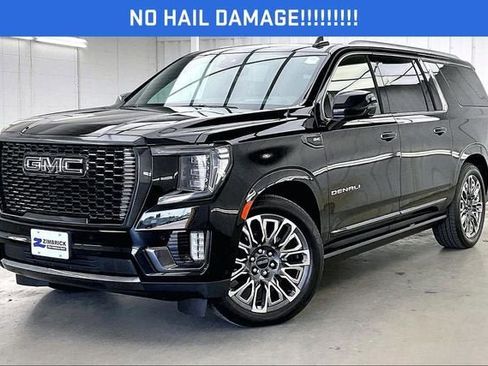 Used 2023 GMC Yukon XL Denali Ultimate AWD/4WD image 2