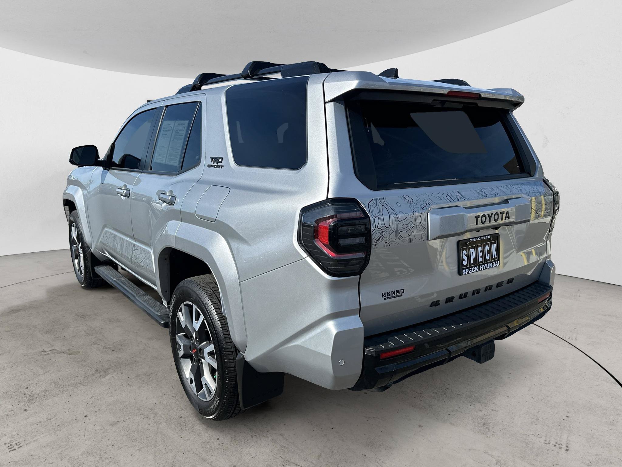 Used 2025 Toyota 4Runner TRD Sport AWD/4WD image 3