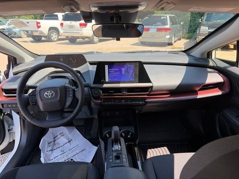 Used 2024 Toyota Prius Prime FWD image 18