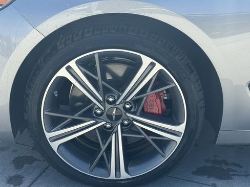 Used 2025 Genesis G70 2.5T w/ Sport Prestige Package image 9