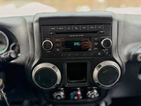Used 2015 Jeep Wrangler Sport AWD/4WD image 21