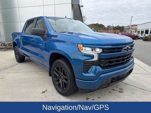 Used 2022 Chevrolet Silverado 1500 RST AWD/4WD image 2
