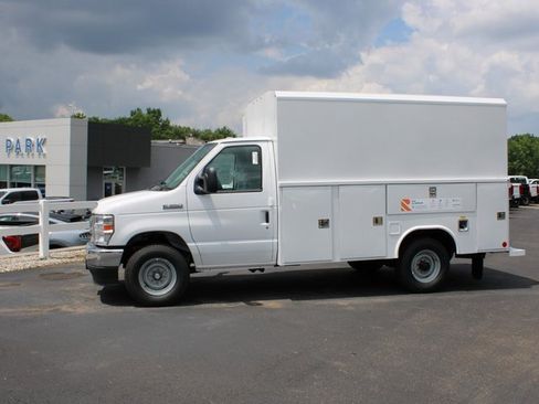 New 2026 Ford E-350 and Econoline 350 Super Duty w/ Power Equipment Group image 1