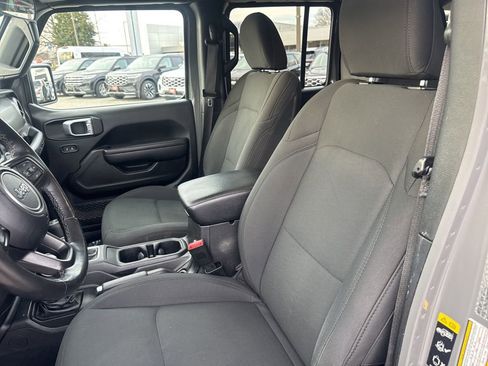 Used 2021 Jeep Wrangler Unlimited Sport image 39
