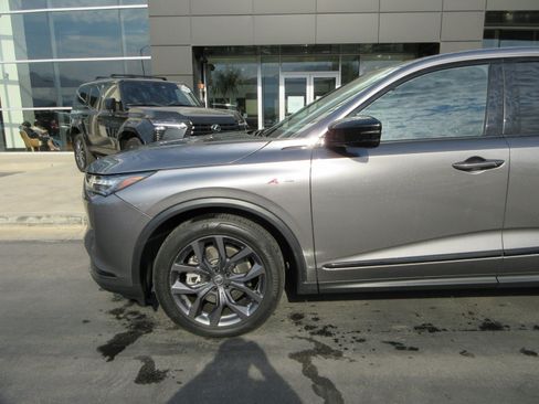 Used 2022 Acura MDX A-Spec AWD/4WD image 2