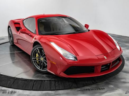 Used 2017 Ferrari 488 GTB RWD image 29