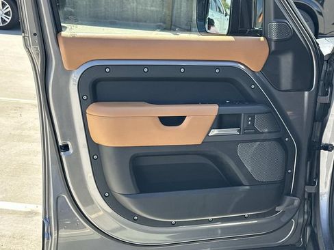 Used 2021 Land Rover Defender 110 X AWD/4WD image 13
