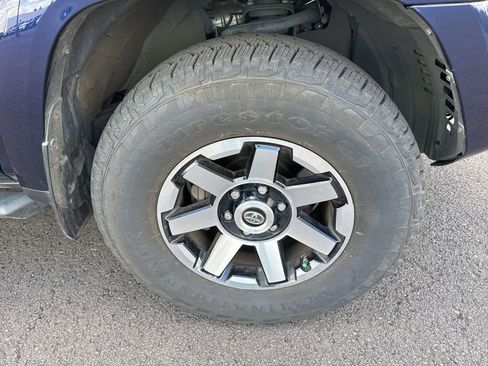 Used 2019 Toyota 4Runner TRD Off-Road Premium AWD/4WD image 27