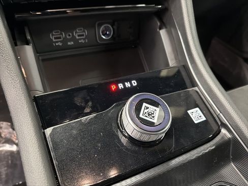 New 2025 Jeep Grand Cherokee Altitude image 23