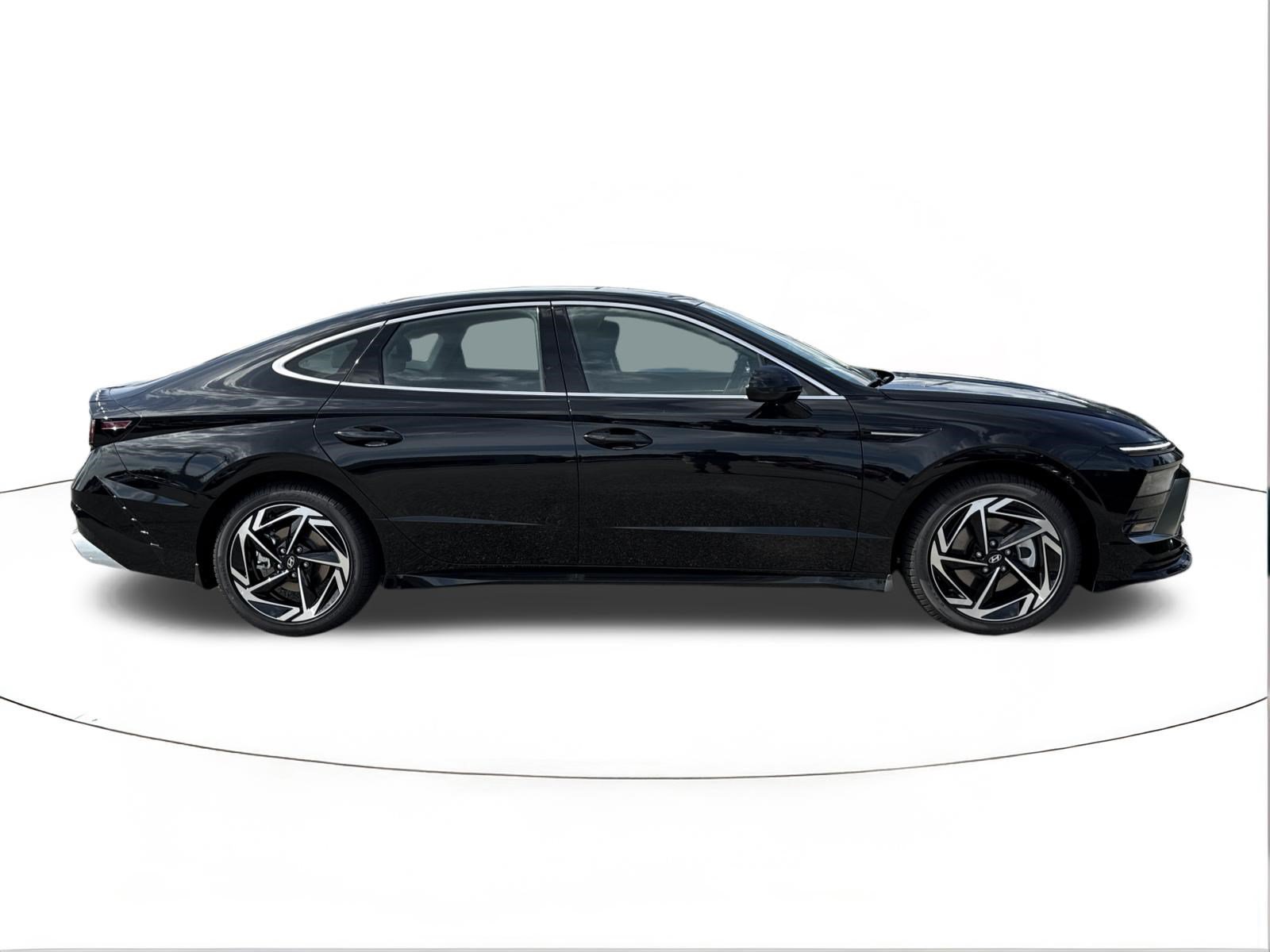New 2026 Hyundai Sonata SEL FWD image 2