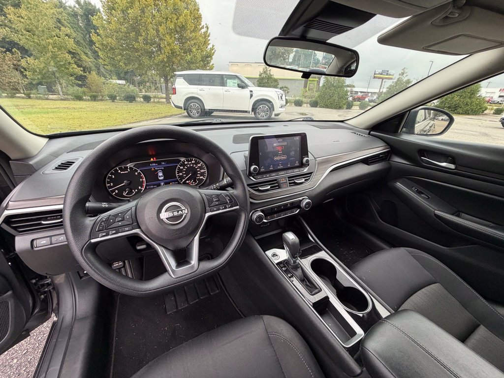Certified 2024 Nissan Altima 2.5 SV FWD image 19