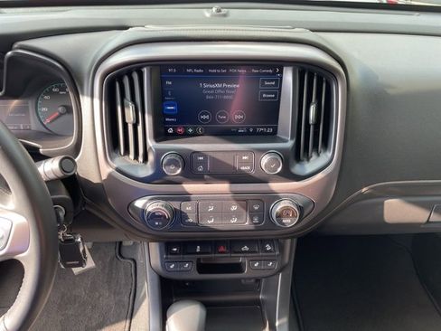 Used 2022 GMC Canyon AT4 image 17