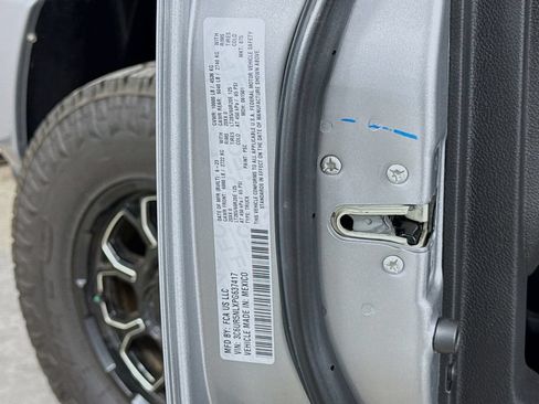 Used 2023 RAM 2500 Laramie w/ Night Edition AWD/4WD image 32