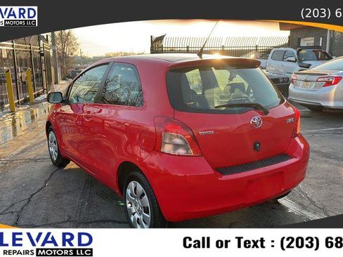 Used 2007 Toyota Yaris 2-Door Hatchback image 6