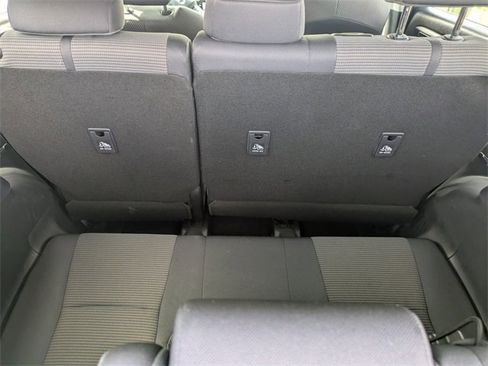 Used 2021 Toyota Highlander LE image 13