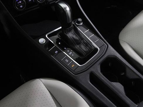 Used 2020 Volkswagen Jetta R-Line w/ R-Line Cold Weather Package FWD image 14