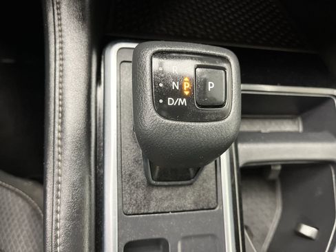 Used 2023 Nissan Pathfinder SV image 24