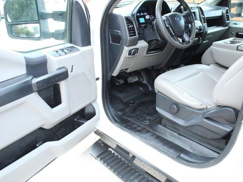 Used 2022 Ford F250 XL w/ Power Equipment Group AWD/4WD image 15