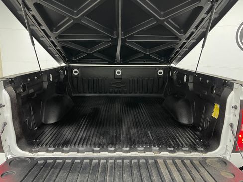 Used 2017 Chevrolet Silverado 1500 LT AWD/4WD image 23