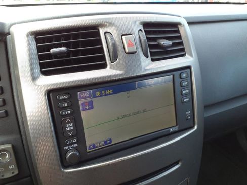 Used 2005 Cadillac XLR image 26