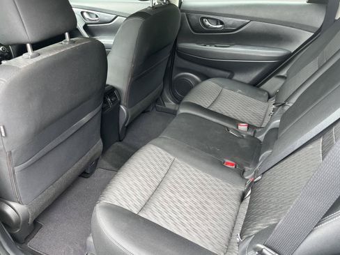 Used 2018 Nissan Rogue S AWD/4WD image 18