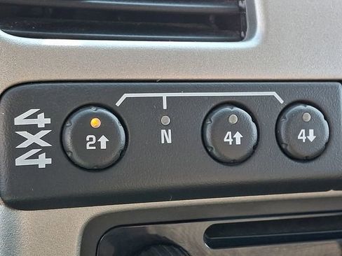 Used 2012 Chevrolet Colorado LT image 19