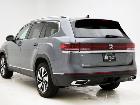 Used 2025 Volkswagen Atlas SEL image 6