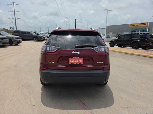 Used 2021 Jeep Cherokee Latitude AWD/4WD image 13