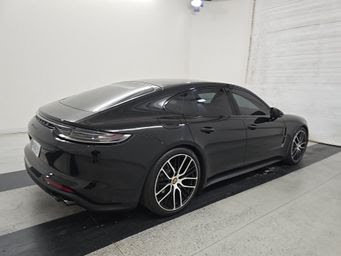 Used 2023 Porsche Panamera 4 Platinum Edition AWD/4WD image 19