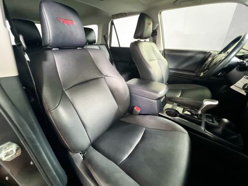 Used 2023 Toyota 4Runner TRD Off-Road Premium w/ Moonroof Package AWD/4WD image 29