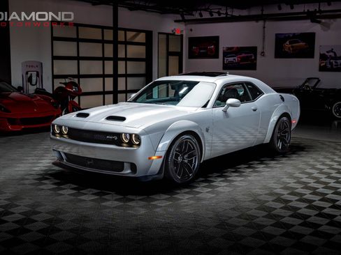 Used 2023 Dodge Challenger SRT Hellcat image 3