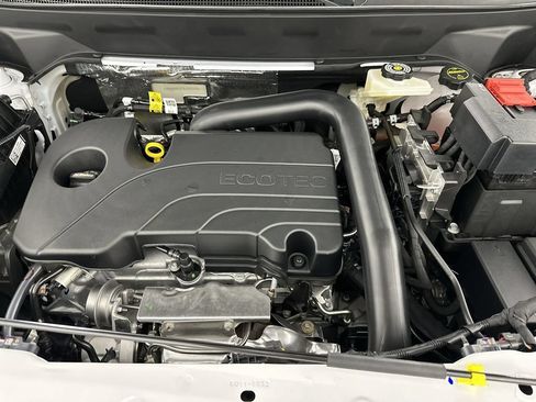 New 2026 Chevrolet Equinox LT w/ Convenience Package II FWD image 28