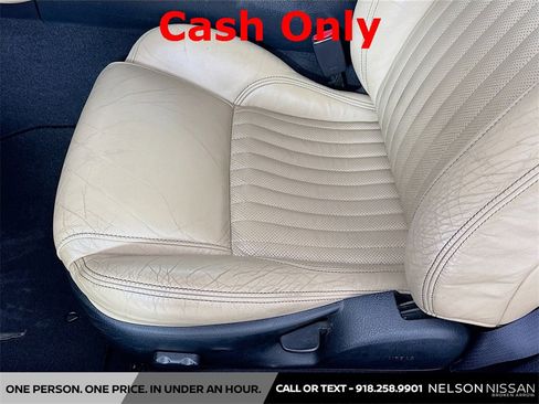 Used 2004 Ford Thunderbird image 17