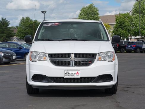 Used 2018 Dodge Grand Caravan SE w/ UConnect Hands-Free Group FWD image 8