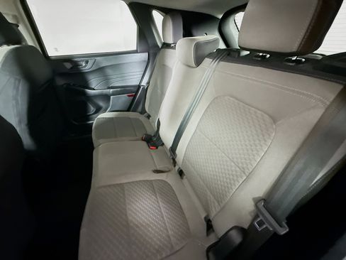 Used 2022 Ford Escape SE image 27