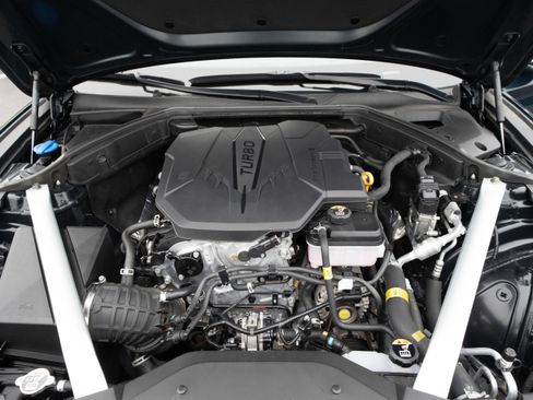 Used 2025 Genesis G70 2.5T RWD image 30