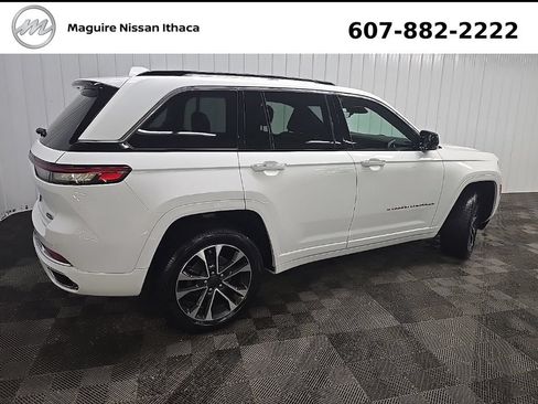Used 2023 Jeep Grand Cherokee Overland AWD/4WD image 4