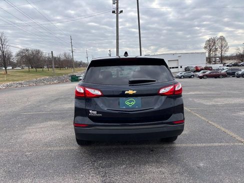 Used 2020 Chevrolet Equinox LS w/ LS Convenience Package image 4